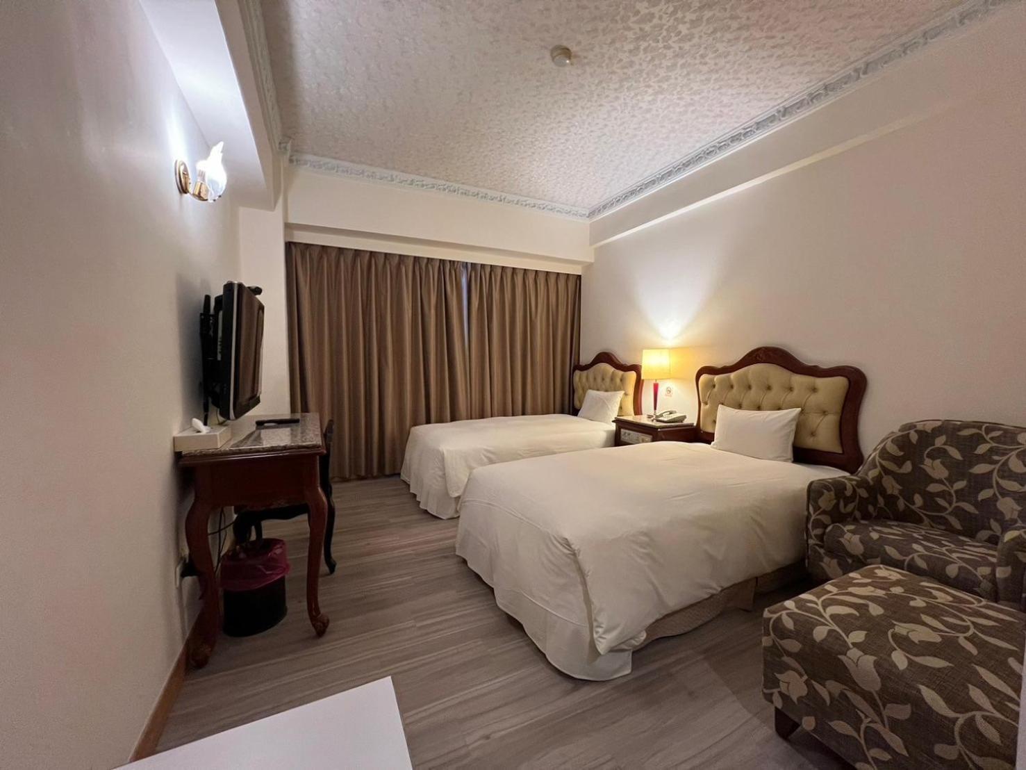 Hua Tong Hotel Hualien City Exterior photo